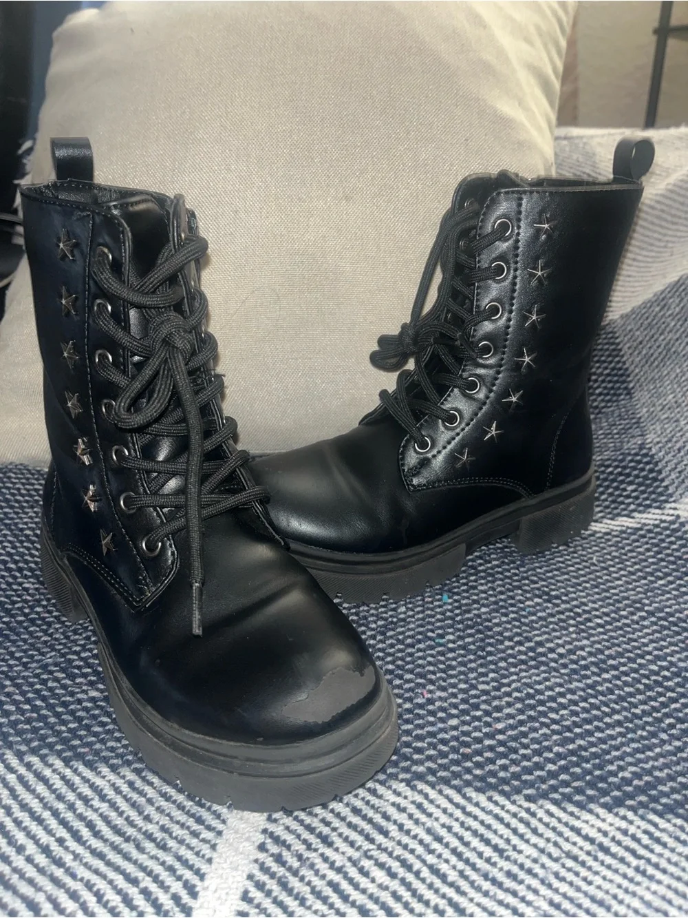 Wondernation girls black boots with star details size 1